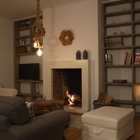 בית נופש Okyrroi Luxury *
