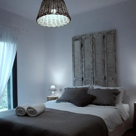 Okyrroi Luxury בית נופש