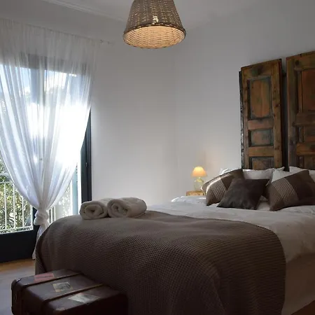 Okyrroi Luxury